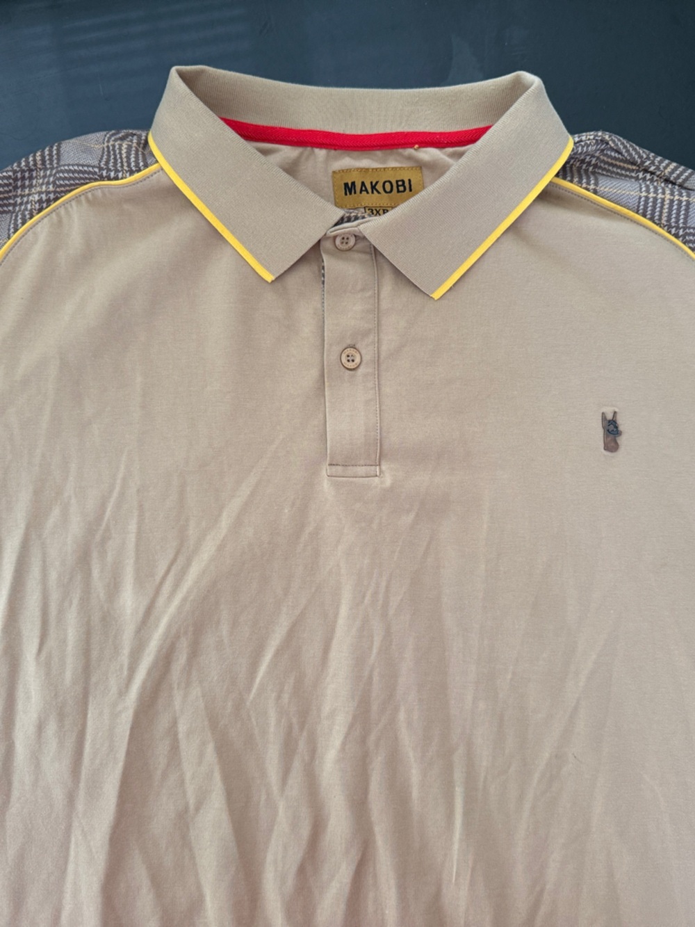 Makobi Beige Polo with Yellow Trim flat sleeve 3X big like new condition